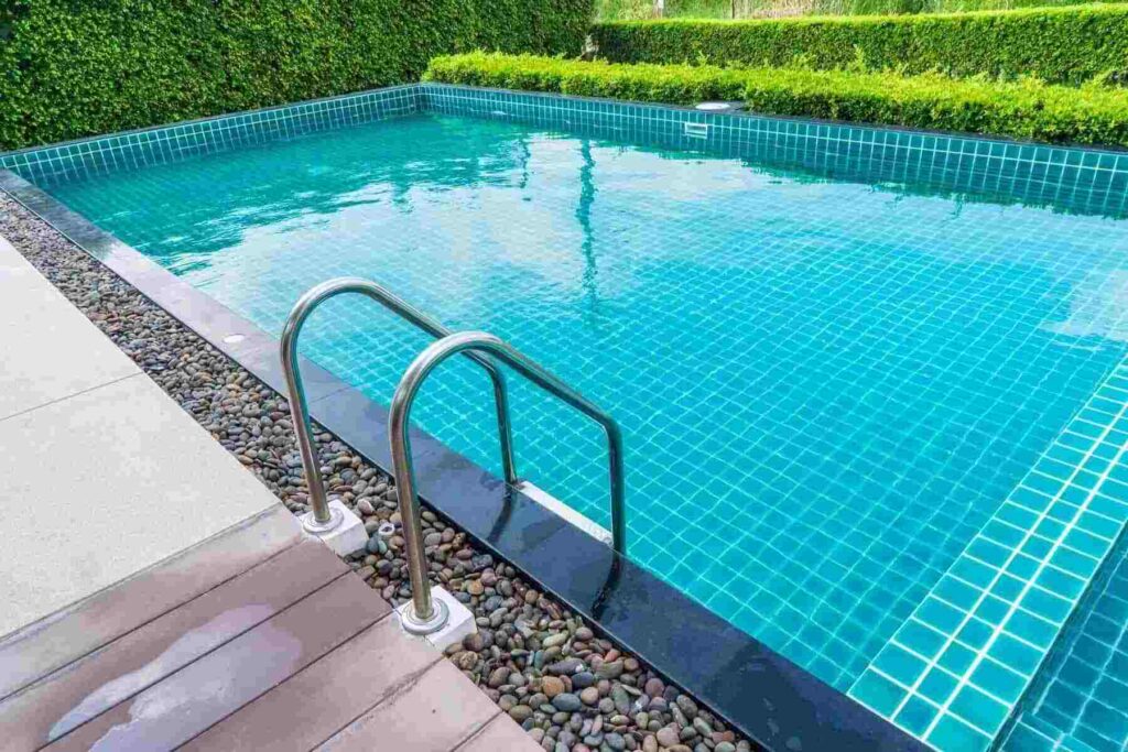Pool service article image