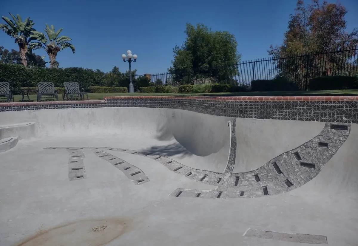 Structural pool repair image